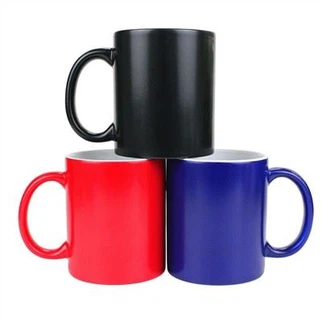 Tazza che cambia colore in ceramica